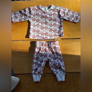 Lewis - Brand New 100% Organic Cotton Baby Outfit - Burgundy Tigers